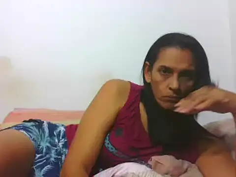 Snapshot of latinbrunettet chatting on 01.07.25 latinbrunettet online show from 01.07.25