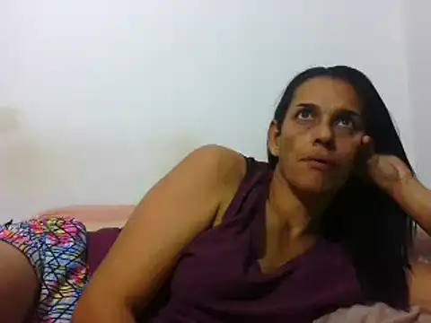 Snapshot of latinbrunettet chatting on 01.09.25 latinbrunettet online show from 01.09.25