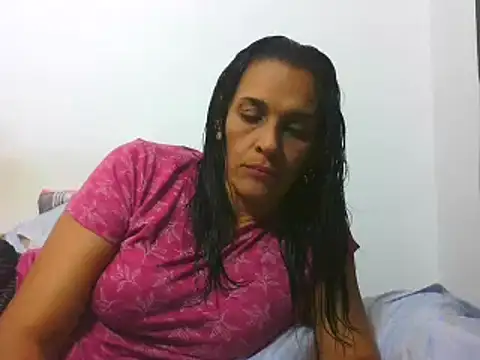 Snapshot of latinbrunettet chatting on 02.08.25 latinbrunettet online show from 02.08.25