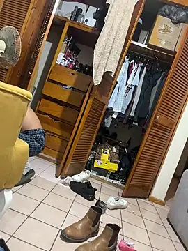 Snapshot of Ginessy chatting on 02.01.25 Ginessy online show from 02.01.25