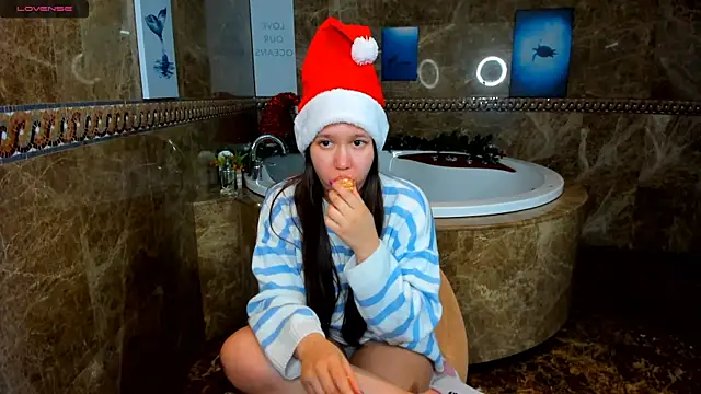 Mira Karter online show from 12.15.24