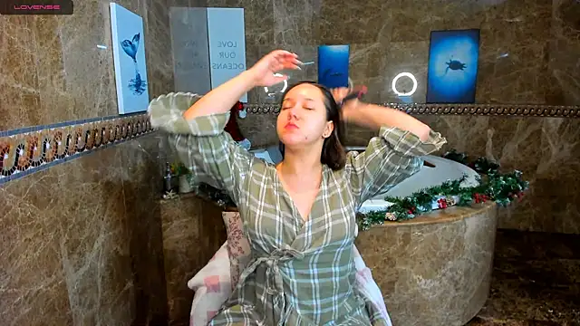 Mira Karter online show from 01.12.25