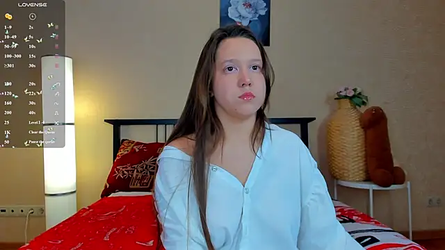 Snapshot of Mira_Karter chatting on 06.17.26 Mira Karter online show from 06.17.26