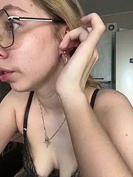 Kitty Katrine online show from 05.06.26
