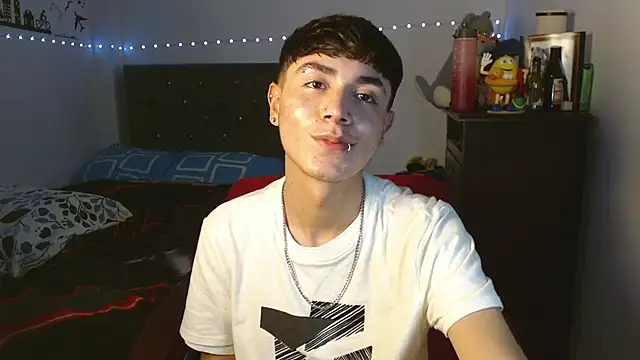 Snapshot of Im_juanda chatting on 12.15.24 Im juanda online show from 12.15.24