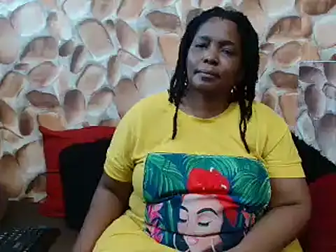 Snapshot of AfricanBigAssxx98 chatting on 03.17.25 AfricanBigAssxx98 online show from 03.17.25