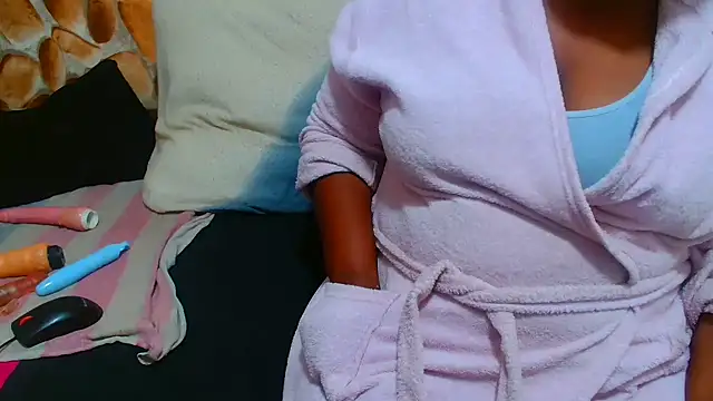 Snapshot of AfricanBigAssxx98 chatting on 03.12.26 AfricanBigAssxx98 online show from 03.12.26