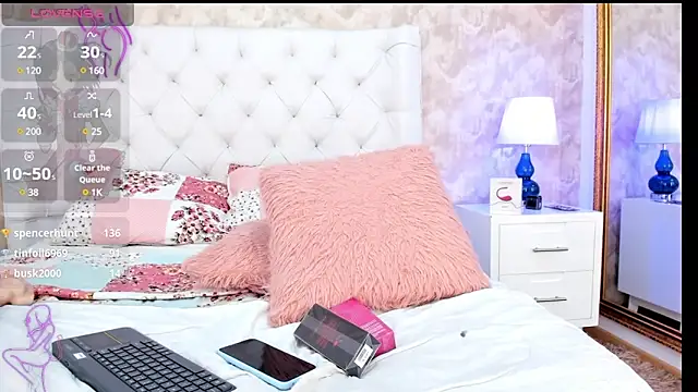 Eliza Thaylor   online show from 12.24.24