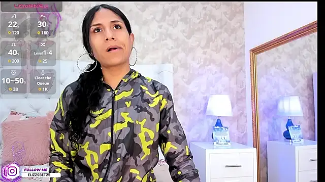 Eliza Thaylor   online show from 12.31.24