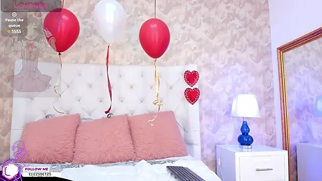 Eliza Thaylor   online show from 02.15.25