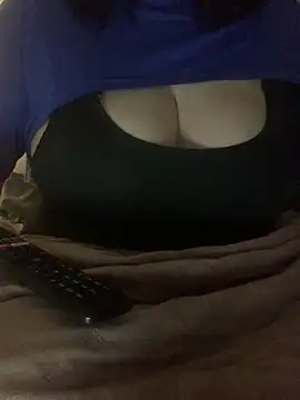 Snapshot of Noelia4251 chatting on 02.19.25 Noelia4251 online show from 02.19.25