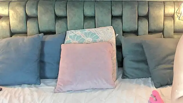 Snapshot of angelswets chatting on 01.18.25 angelswets online show from 01.18.25