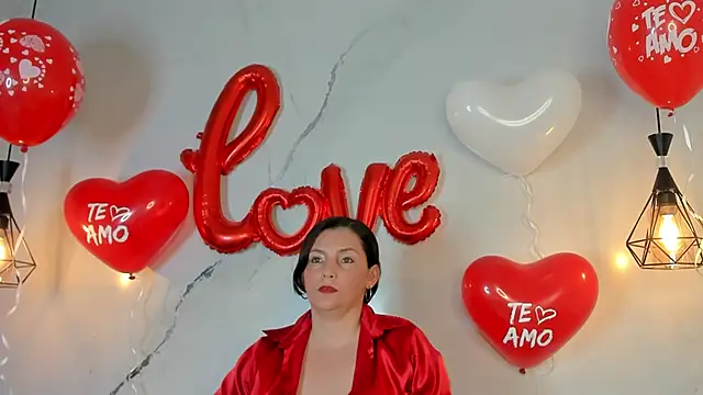 Snapshot of angelswets chatting on 02.14.25 angelswets online show from 02.14.25