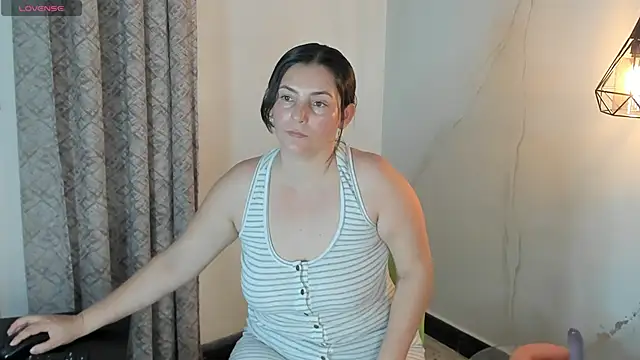 Snapshot of angelswets chatting on 02.20.25 angelswets online show from 02.20.25