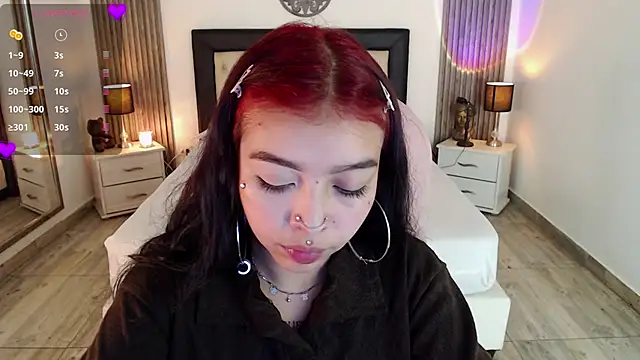 Snapshot of pettit_courtny chatting on 01.11.25 pettit courtny online show from 01.11.25