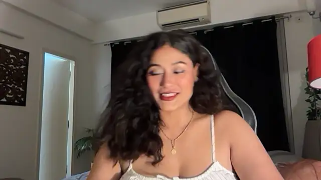 Snapshot of GoddessAnna chatting on 04.14.26 GoddessAnna online show from 04.14.26