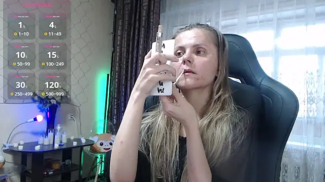 Snapshot of JessieOMays chatting on 04.08.26 JessieOMays online show from 04.08.26