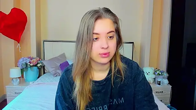 Snapshot of AlexissM chatting on 10.12.25 AlexissM online show from 10.12.25