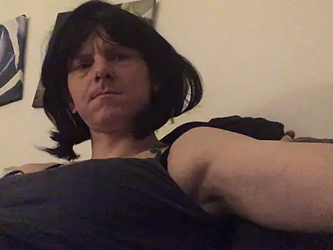 Snapshot of Hannaforyou2 chatting on 12.28.24 Hannaforyou2 online show from 12.28.24