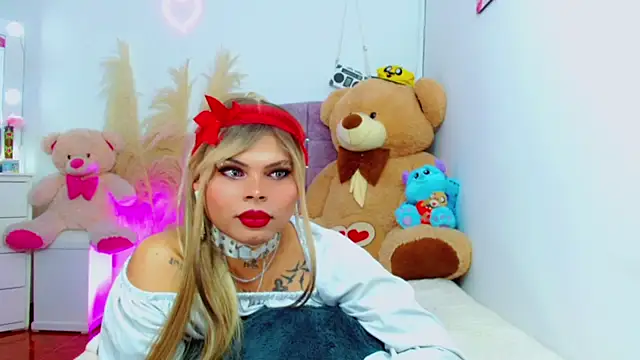 Snapshot of AdanKinng chatting on 04.09.26 AdanKinng online show from 04.09.26