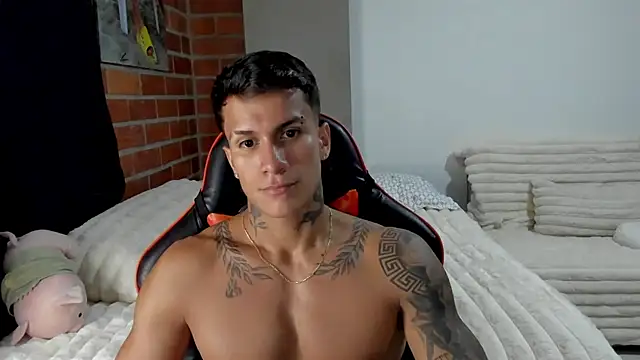 pettergrey1 online show from 11.11.25