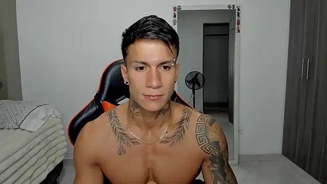 pettergrey1 online show from 02.13.26