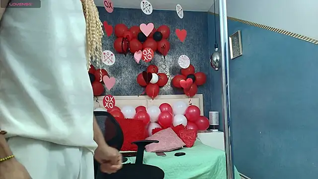 Snapshot of Erick_Zhimerman chatting on 02.14.26 Erick Zhimerman online show from 02.14.26