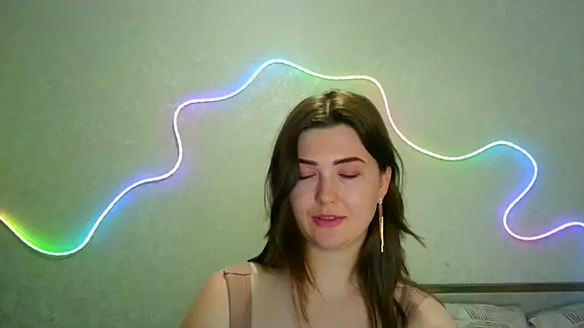 Snapshot of SeductiveTati chatting on 07.17.26 SeductiveTati online show from 07.17.26