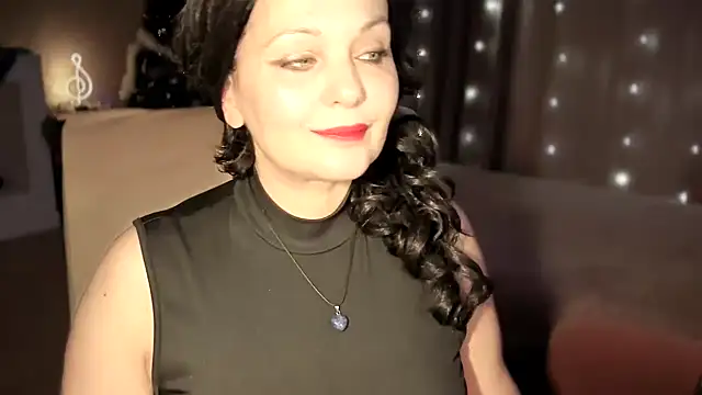 Snapshot of WitchBlueRose chatting on 01.10.26 WitchBlueRose online show from 01.10.26