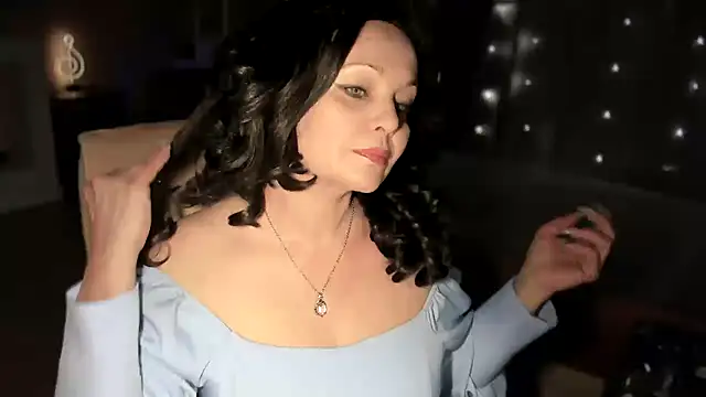 Snapshot of WitchBlueRose chatting on 01.19.26 WitchBlueRose online show from 01.19.26