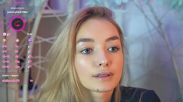 Snapshot of FlairCunard chatting on 12.07.24 FlairCunard online show from 12.07.24