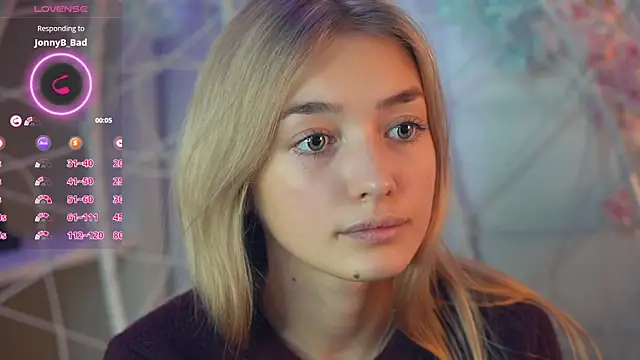 Snapshot of FlairCunard chatting on 12.13.24 FlairCunard online show from 12.13.24