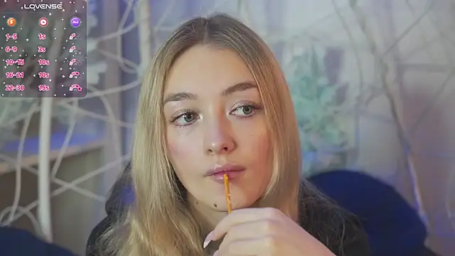 Snapshot of FlairCunard chatting on 01.29.25 FlairCunard online show from 01.29.25