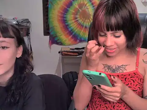 Snapshot of Liv_Alt chatting on 05.14.26 Liv Alt online show from 05.14.26