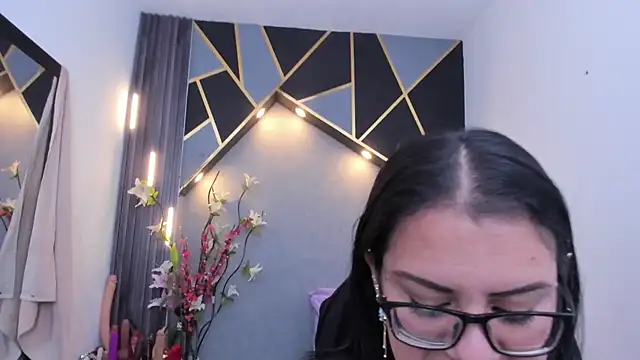 Snapshot of brigittemiller chatting on 04.28.26 brigittemiller online show from 04.28.26