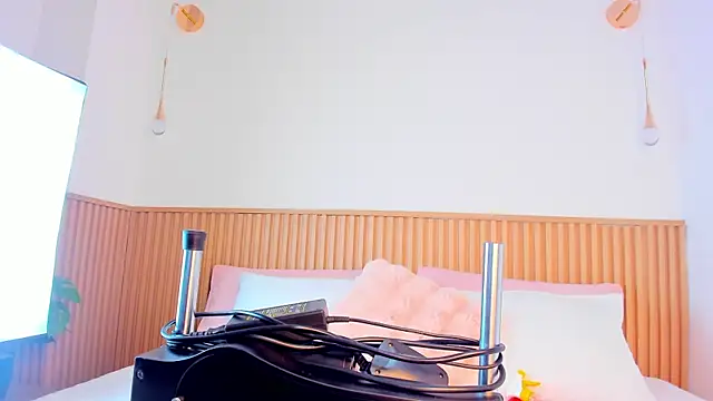 zoe rivers online show from 12.19.24