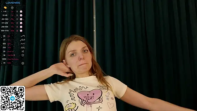 Snapshot of ElswythDecoursey chatting on 01.05.25 ElswythDecoursey online show from 01.05.25