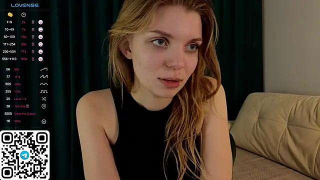 Snapshot of ElswythDecoursey chatting on 01.07.25 ElswythDecoursey online show from 01.07.25