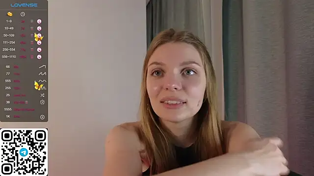 Snapshot of ElswythDecoursey chatting on 02.02.25 ElswythDecoursey online show from 02.02.25