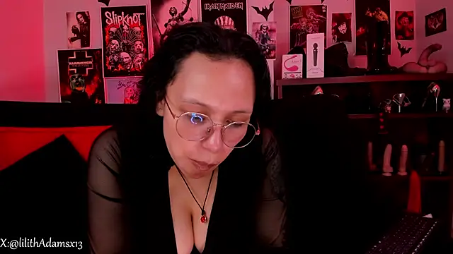 Snapshot of lilith-deveraux chatting on 04.23.26 lilith-deveraux online show from 04.23.26