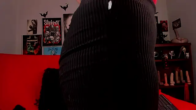 Snapshot of lilith-deveraux chatting on 05.13.26 lilith-deveraux online show from 05.13.26