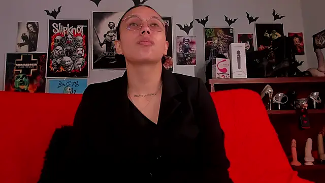 Snapshot of lilith-deveraux chatting on 05.14.26 lilith-deveraux online show from 05.14.26