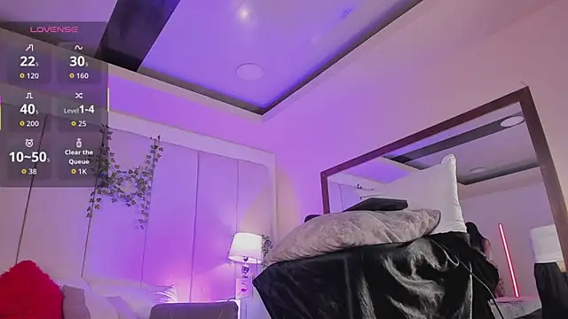 Snapshot of dayanne07 chatting on 02.25.26 dayanne07 online show from 02.25.26