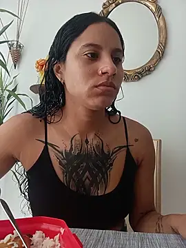 Snapshot of Karii-R chatting on 05.16.26 Karii-R online show from 05.16.26
