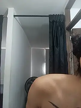 Snapshot of Karii-R chatting on 05.22.26 Karii-R online show from 05.22.26