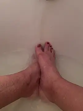 Snapshot of messyclumsyprincess chatting on 02.20.25 messyclumsyprincess online show from 02.20.25