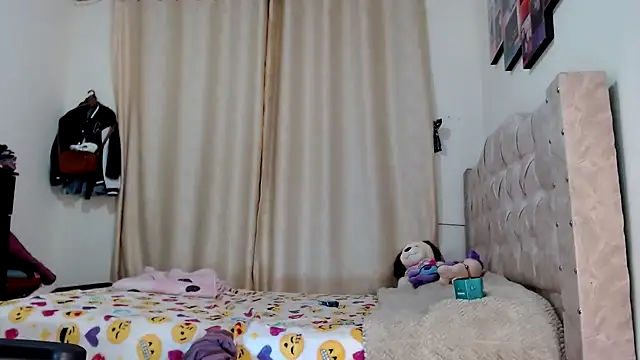 Samary thomas online show from 02.12.25