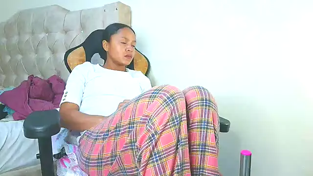 Samary thomas online show from 10.25.25