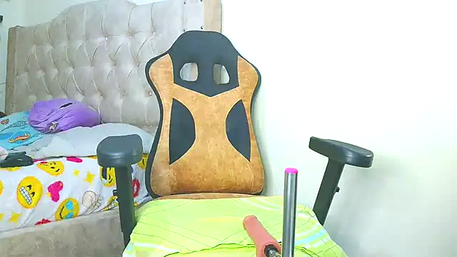 Samary thomas online show from 11.05.25