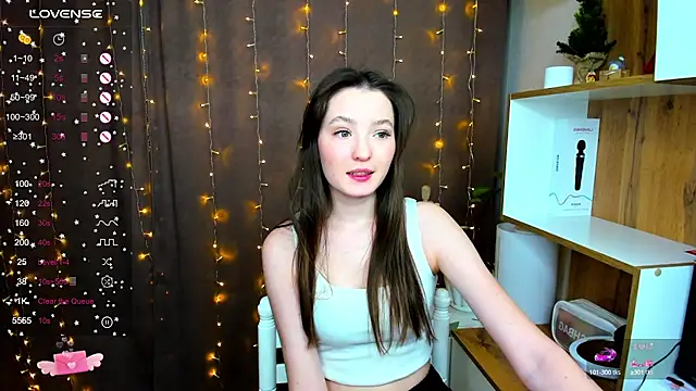 Fairyy Moon online show from 12.14.24